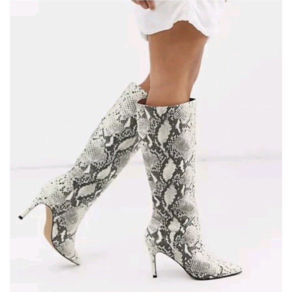 Steve Madden Kinga White Snake Print Knee High Heel Boot size 10M - Picture 1 of 7